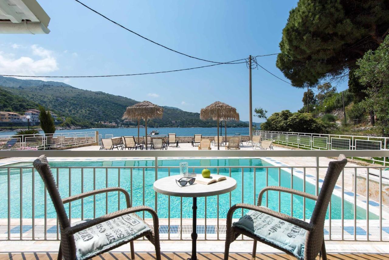 Marika Apartments Kassiopi Exteriör bild