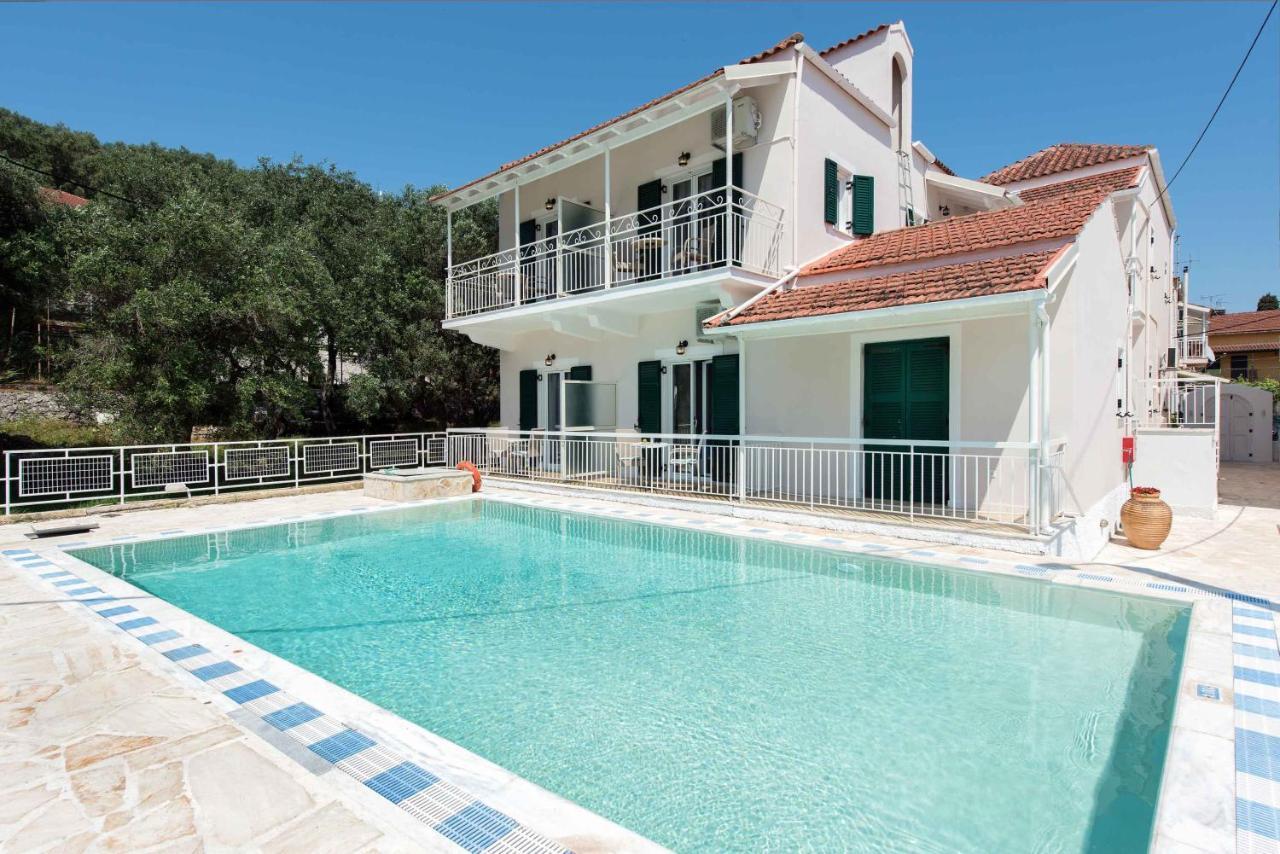 Marika Apartments Kassiopi Exteriör bild