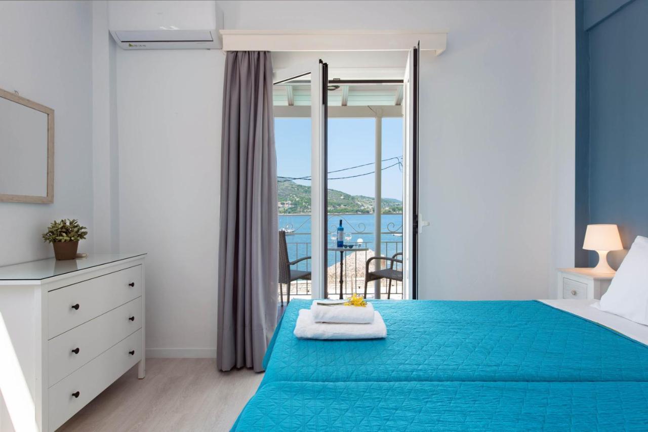 Marika Apartments Kassiopi Exteriör bild