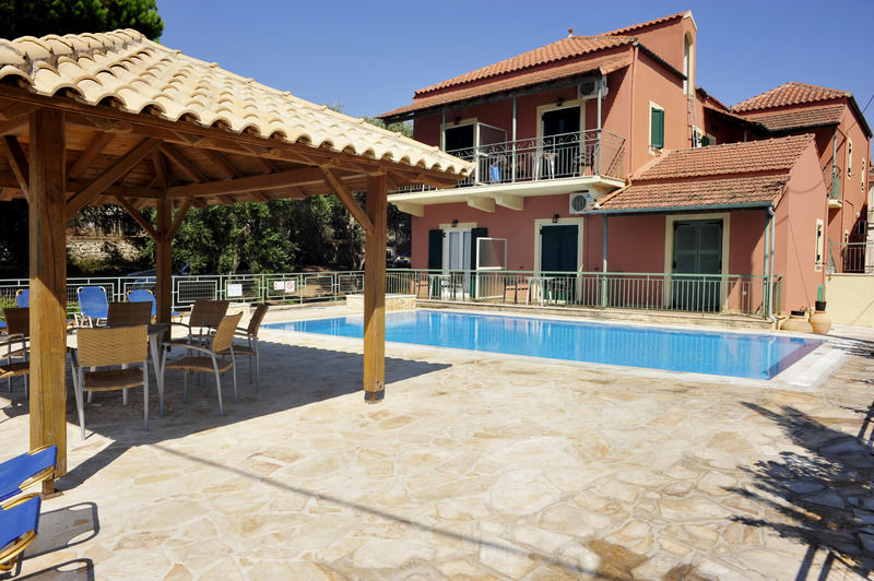 Marika Apartments Kassiopi Exteriör bild