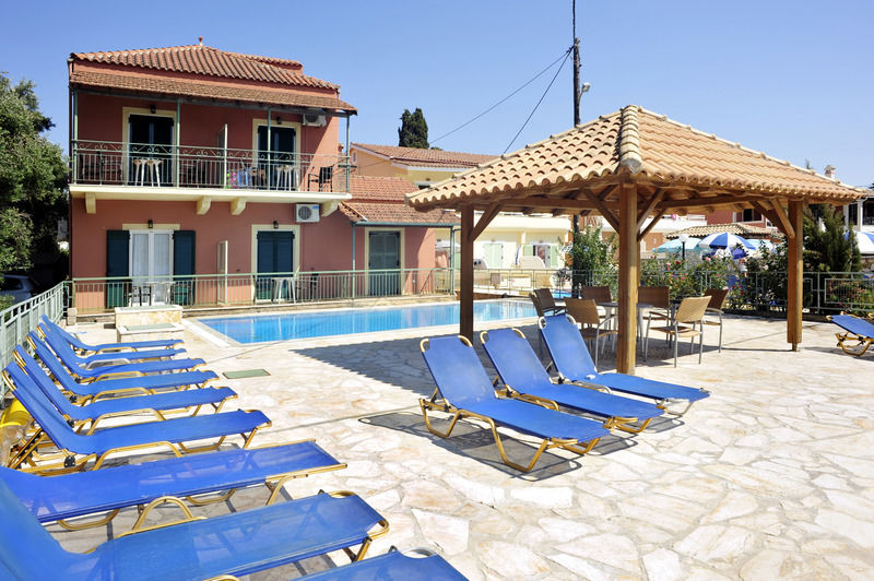 Marika Apartments Kassiopi Exteriör bild